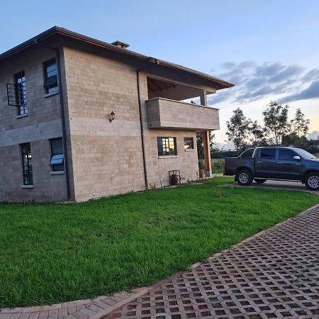 The Landing Nanyuki Cottages Dış mekan fotoğraf